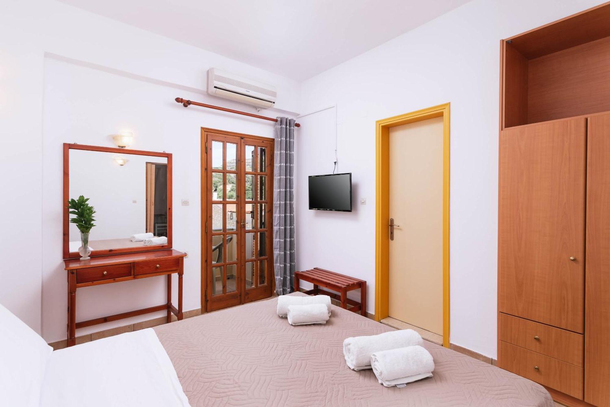 Matala Bay Hotel & Apartments Room photo